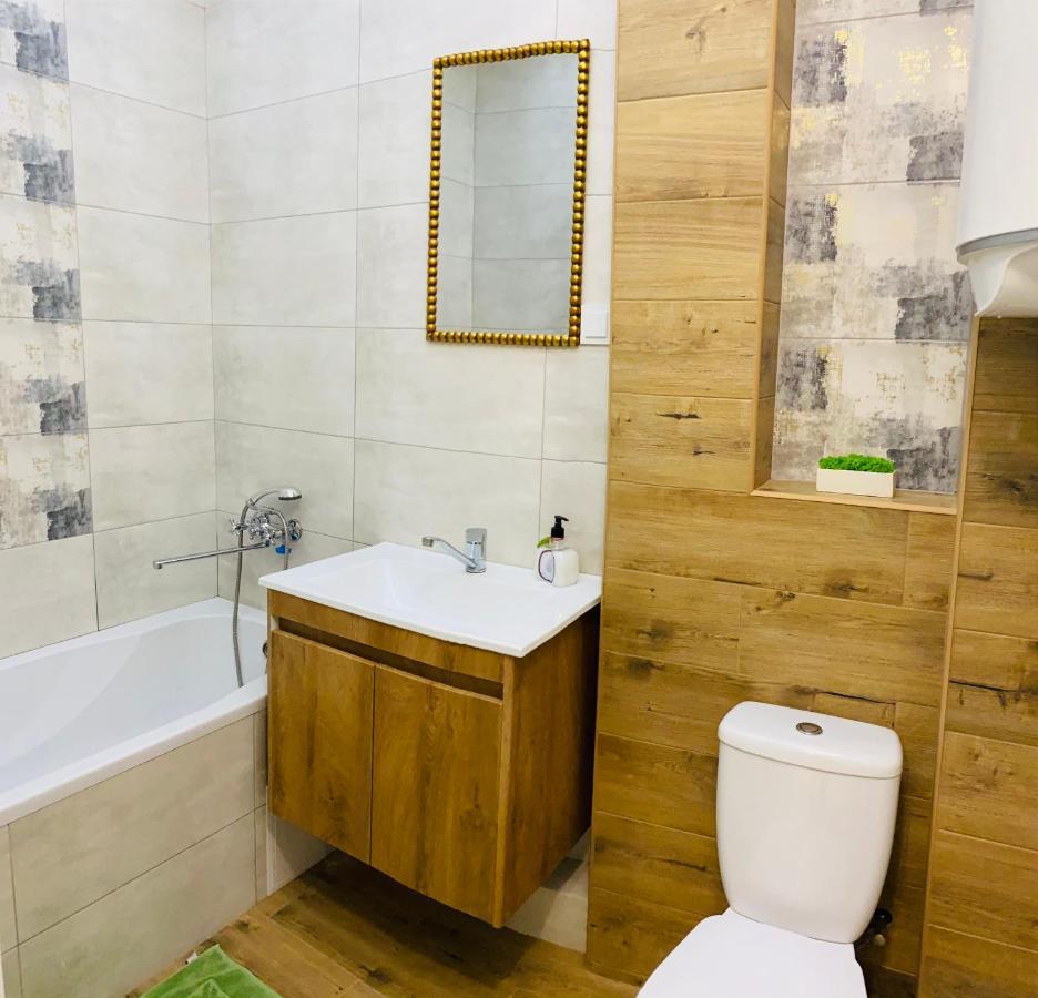 Яровиця 13 Lutsk Ngoại thất bức ảnh